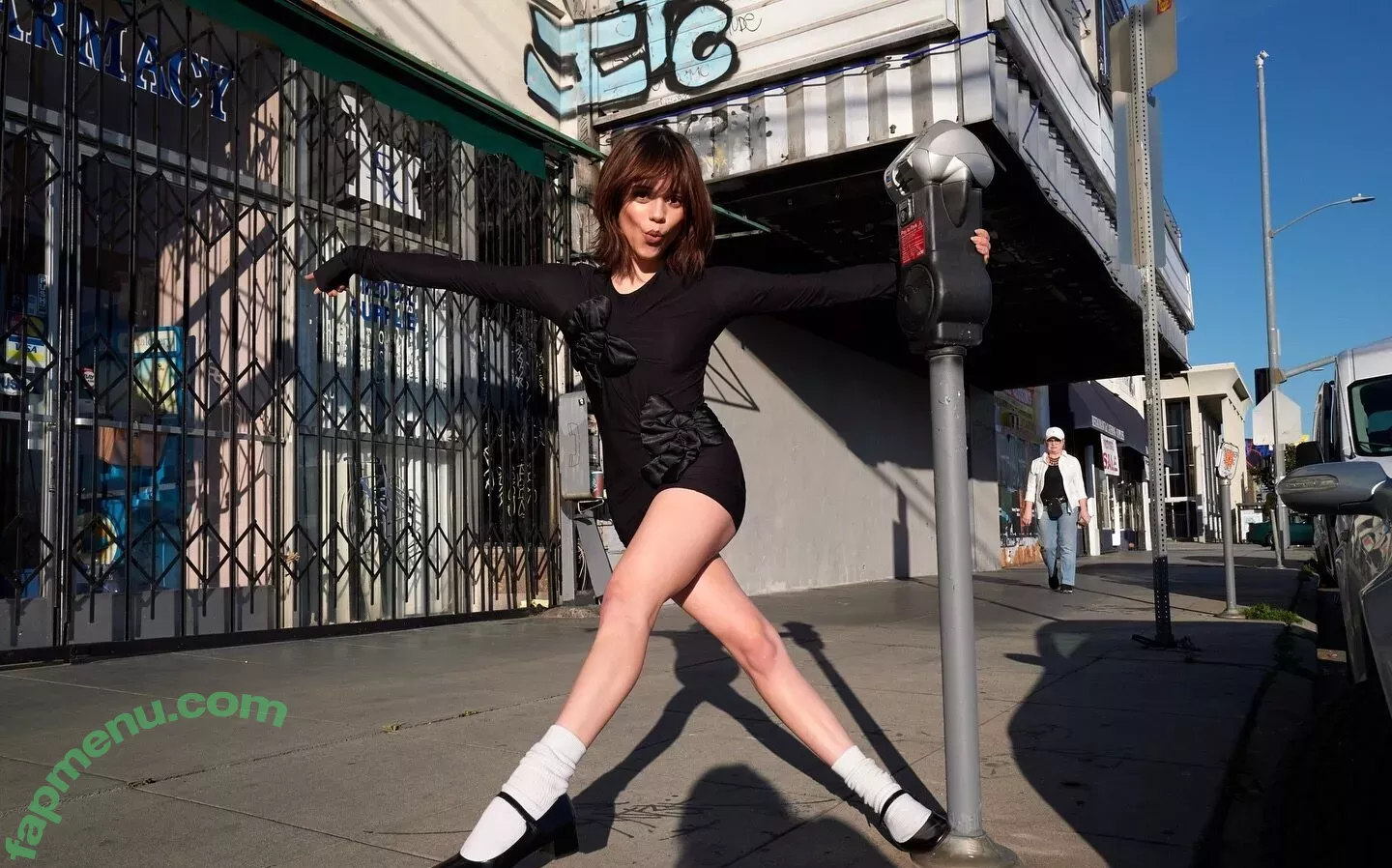 Jenna Ortega nude photo #2164 (Page / jennaortega)