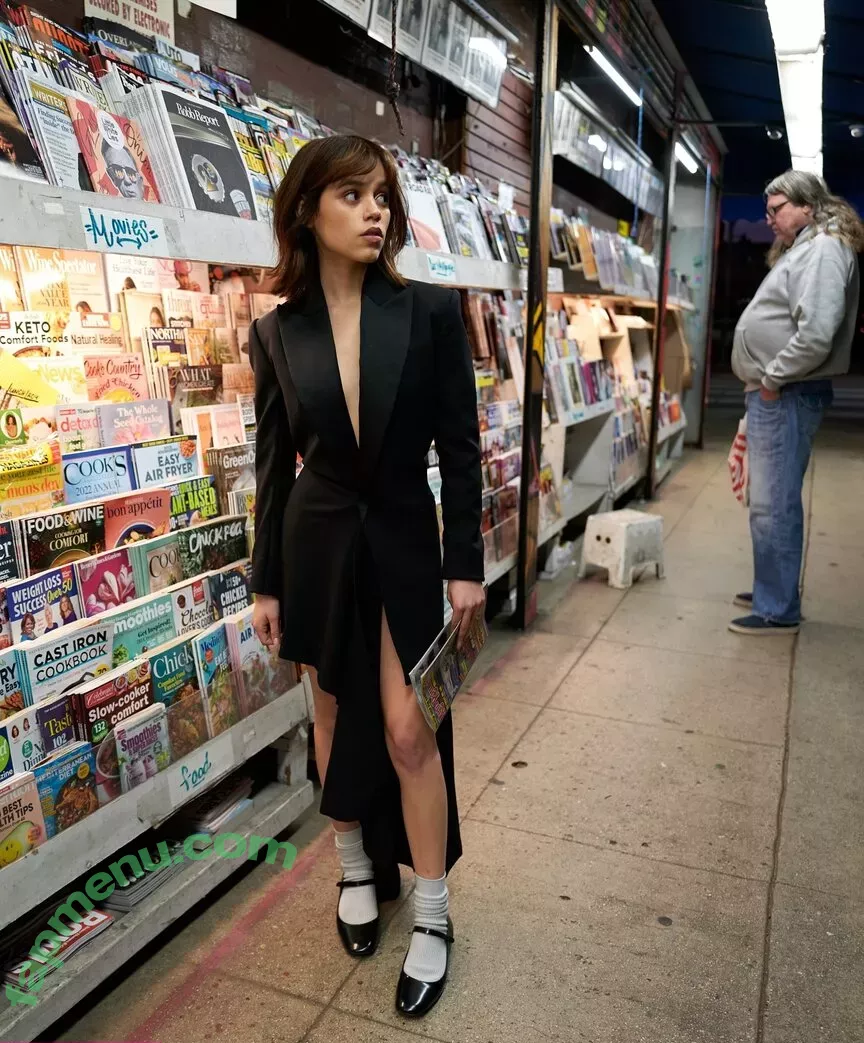 Jenna Ortega nude photo #2165 (Page / jennaortega)