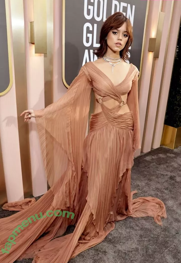 Jenna Ortega nude photo #2259 (Page / jennaortega)