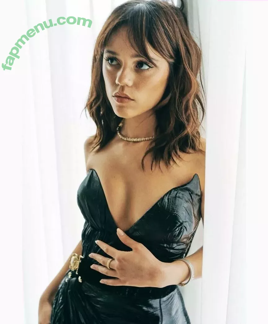Jenna Ortega nude photo #2272 (Page / jennaortega)
