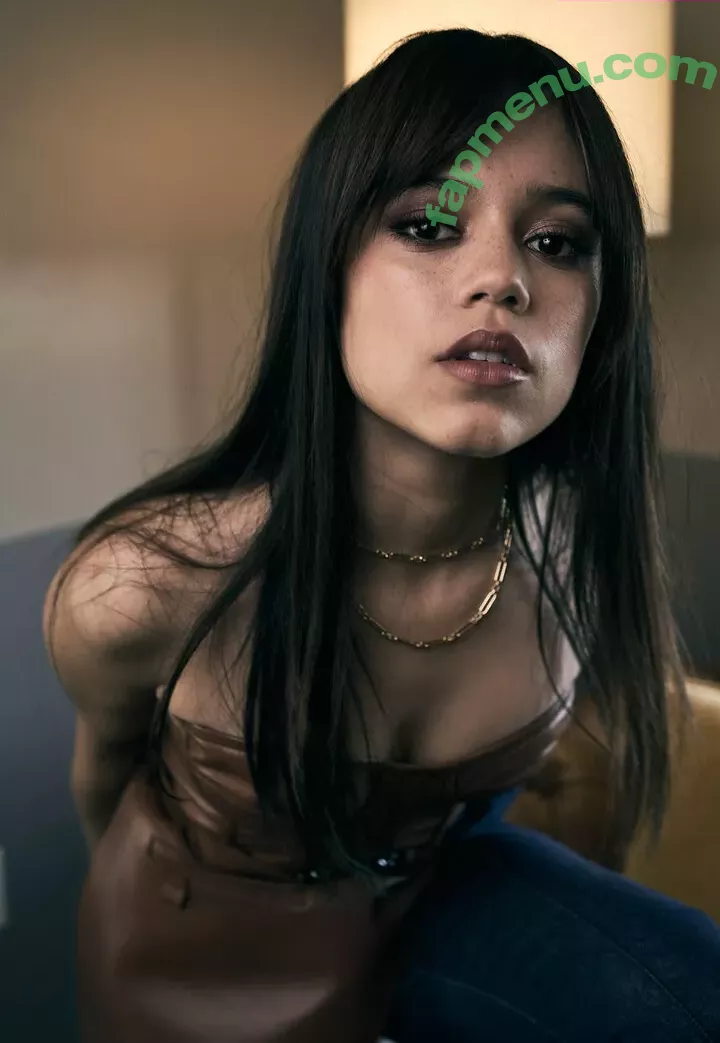 Jenna Ortega nude photo #2308 (Page / jennaortega)