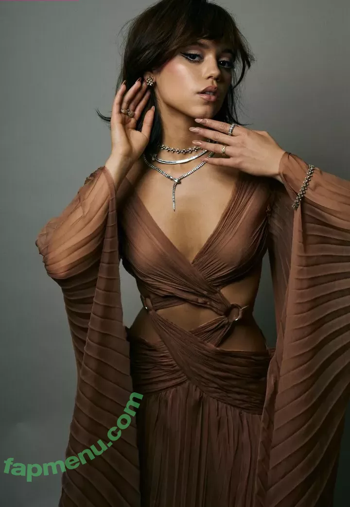 Jenna Ortega nude photo #2311 (Page / jennaortega)