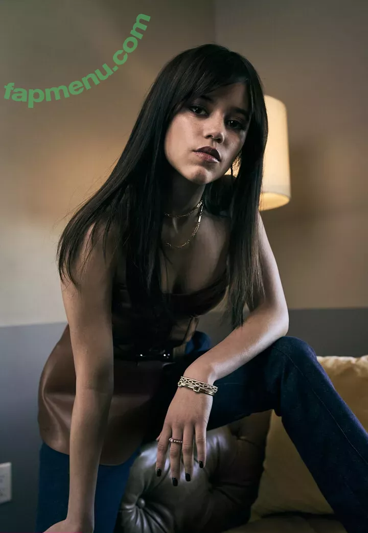 Jenna Ortega nude photo #2317 (Page / jennaortega)