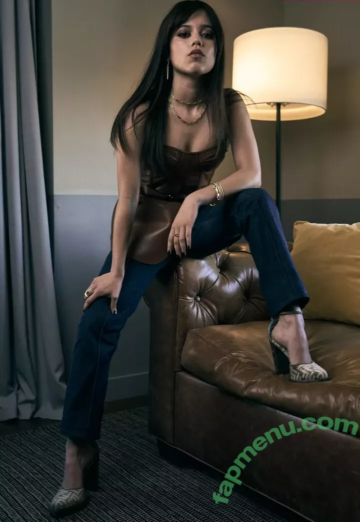 Jenna Ortega nude photo #2318 (Page / jennaortega)