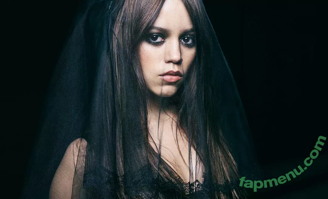 Jenna Ortega nude photo #2333 (Page / jennaortega)