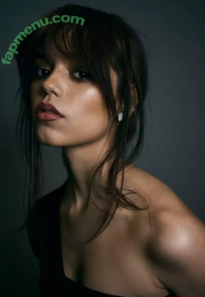 Jenna Ortega nude photo #2343 (Page / jennaortega)