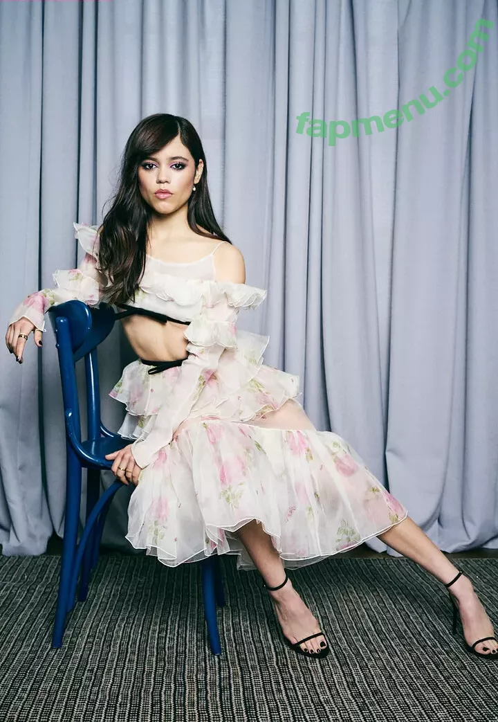 Jenna Ortega nude photo #2349 (Page / jennaortega)