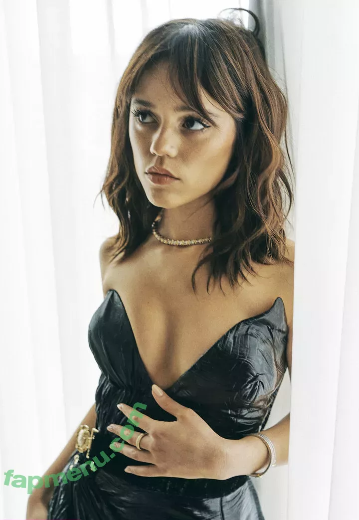 Jenna Ortega nude photo #2352 (Page / jennaortega)