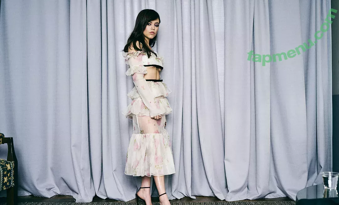 Jenna Ortega nude photo #2367 (Page / jennaortega)