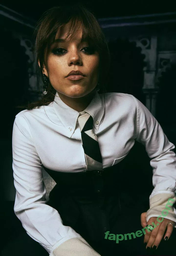 Jenna Ortega nude photo #2377 (Page / jennaortega)