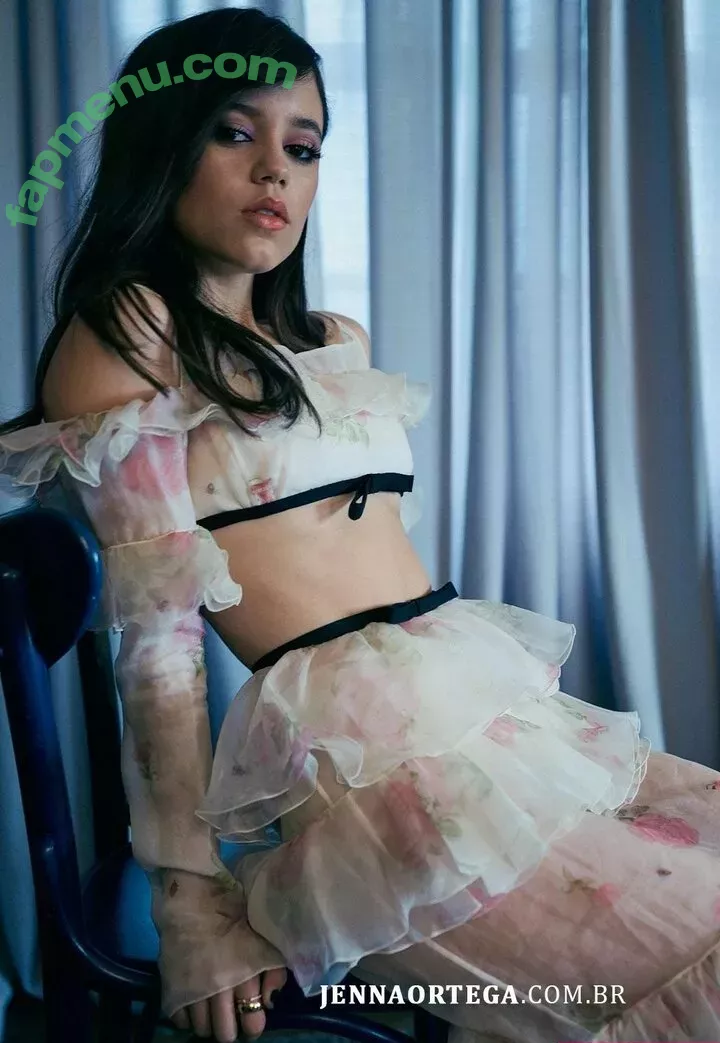 Jenna Ortega nude photo #2396 (Page / jennaortega)