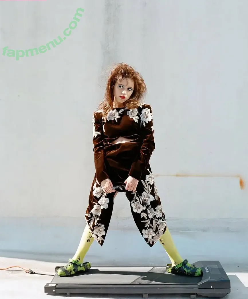 Jenna Ortega nude photo #2430 (Page / jennaortega)