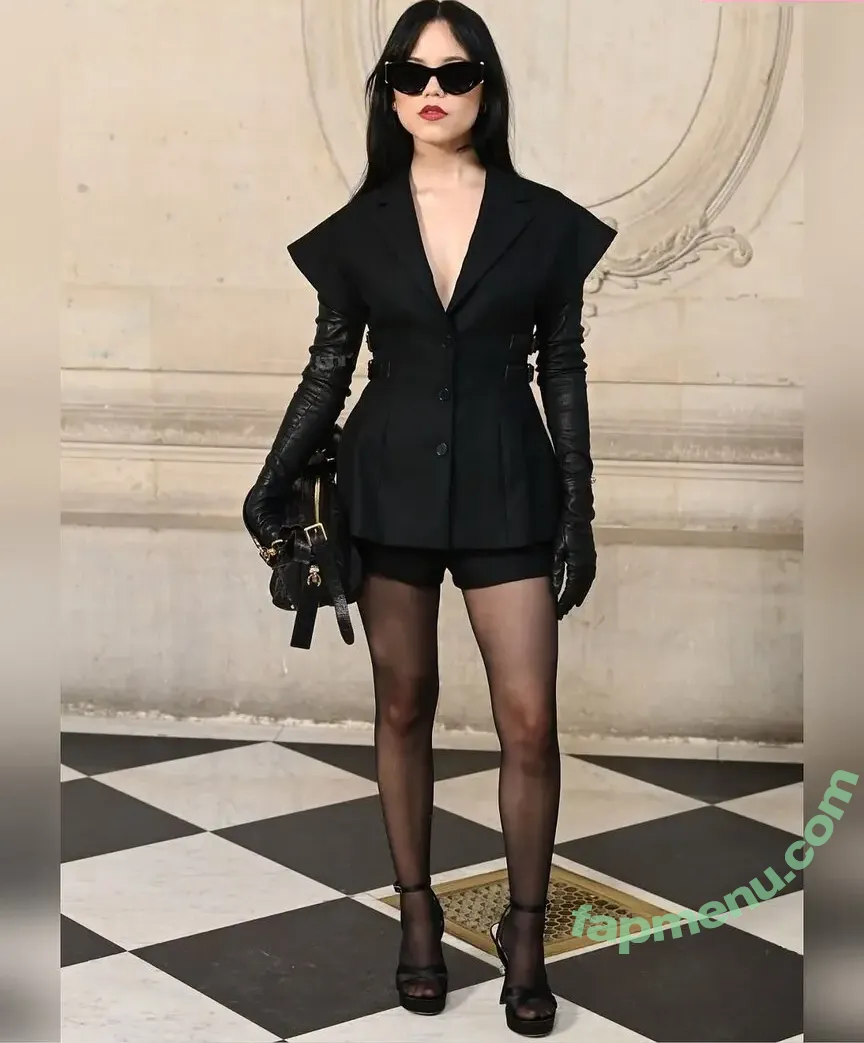 Jenna Ortega nude photo #2436 (Page / jennaortega)