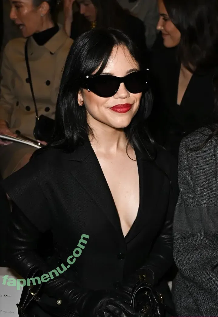 Jenna Ortega nude photo #2443 (Page / jennaortega)