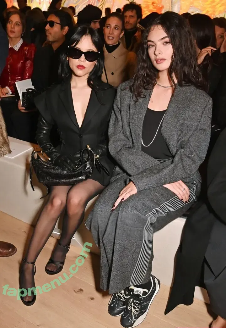 Jenna Ortega nude photo #2461 (Page / jennaortega)