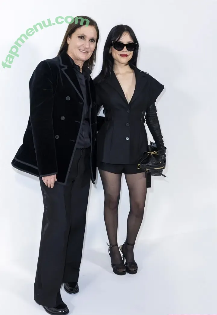 Jenna Ortega nude photo #2468 (Page / jennaortega)