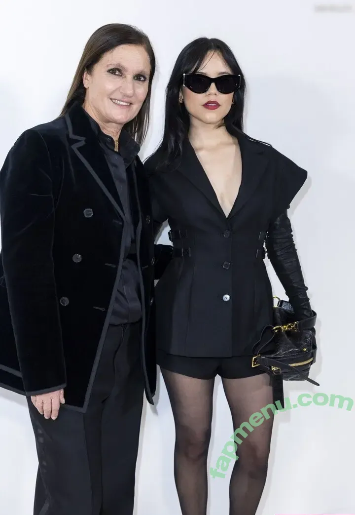 Jenna Ortega nude photo #2475 (Page / jennaortega)