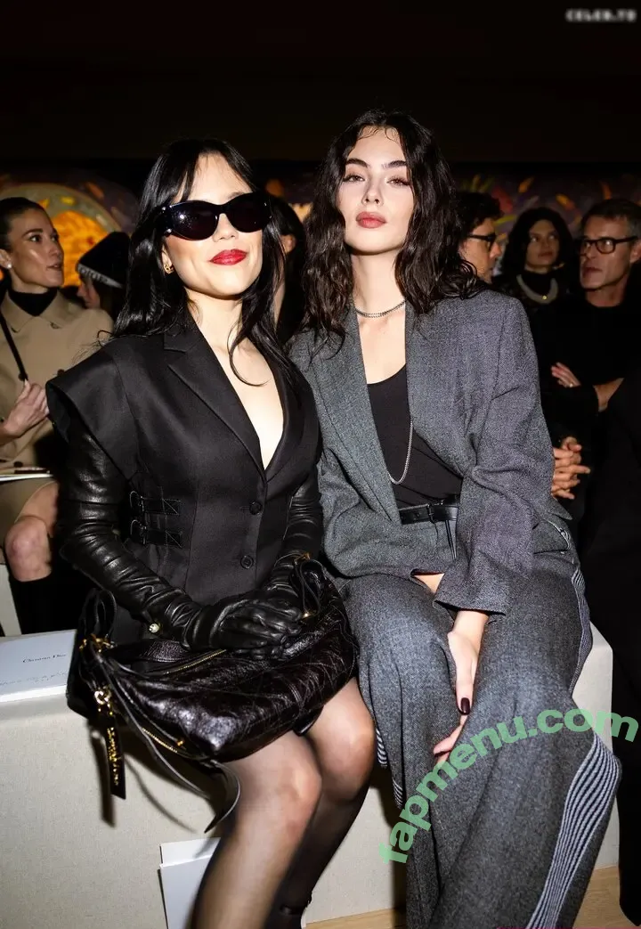 Jenna Ortega nude photo #2481 (Page / jennaortega)