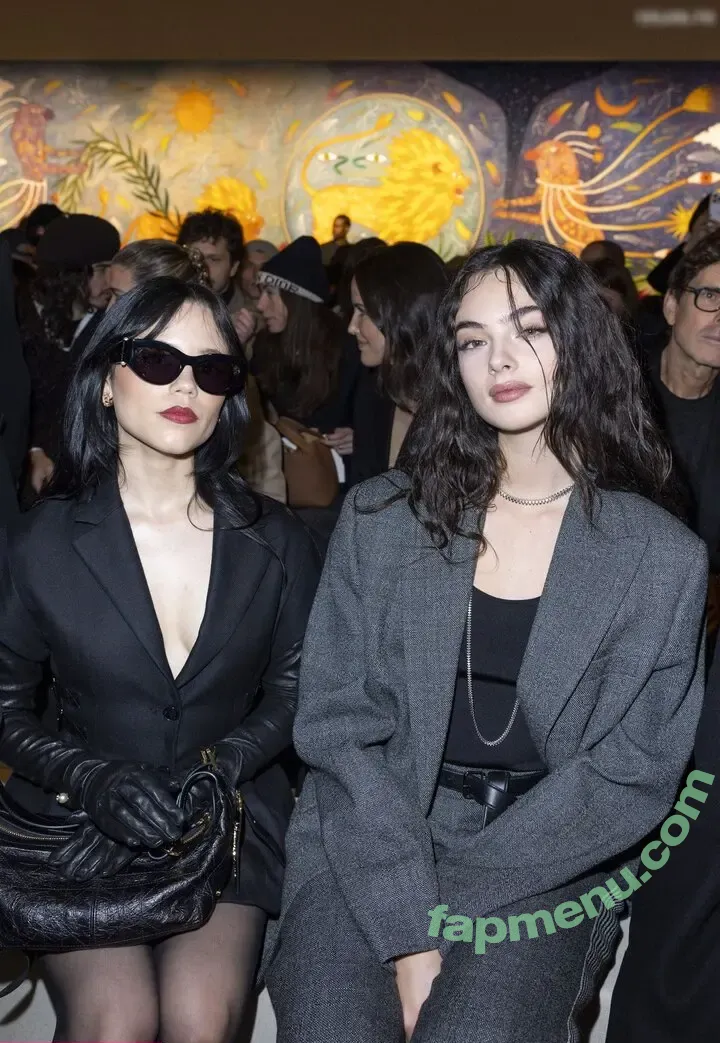 Jenna Ortega nude photo #2488 (Page / jennaortega)