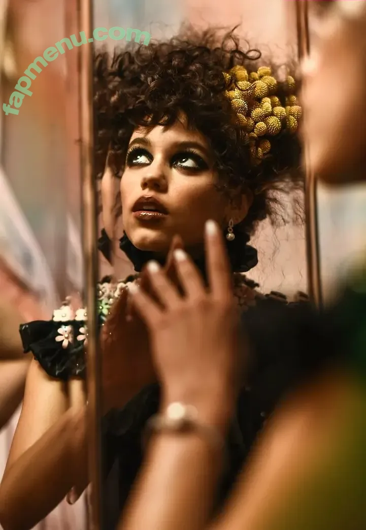 Jenna Ortega nude photo #2491 (Page / jennaortega)