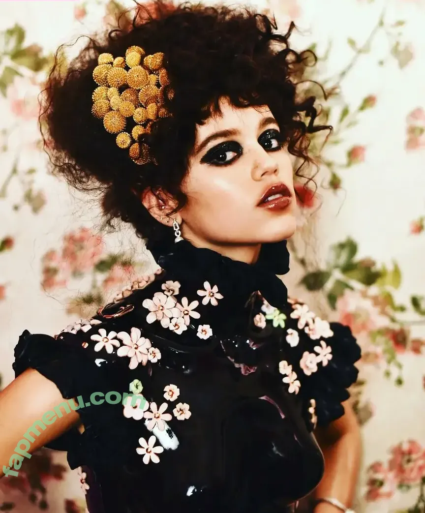 Jenna Ortega nude photo #2509 (Page / jennaortega)