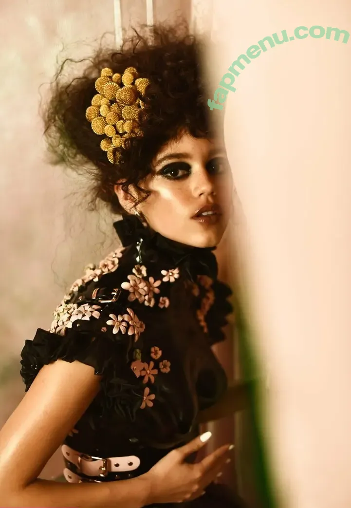 Jenna Ortega nude photo #2510 (Page / jennaortega)