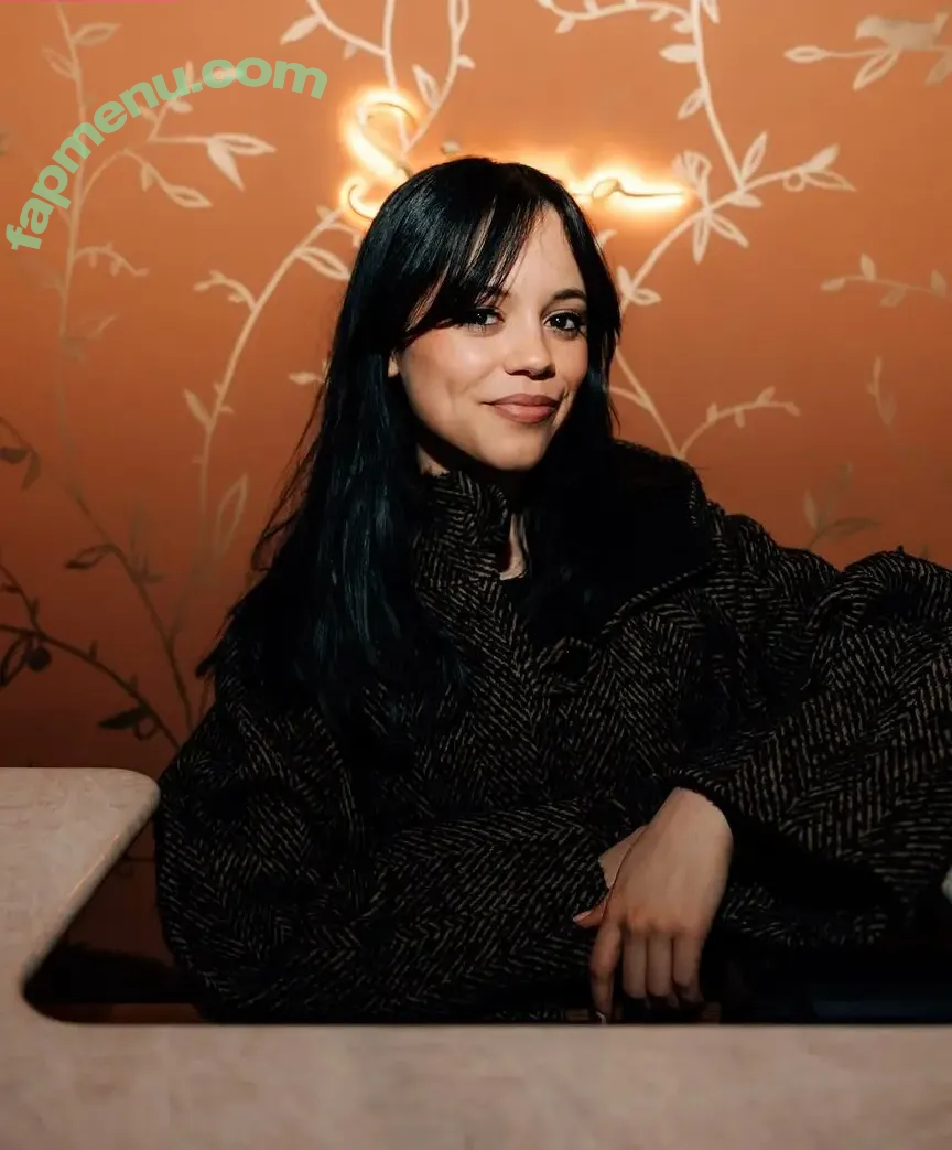 Jenna Ortega nude photo #2515 (Page / jennaortega)