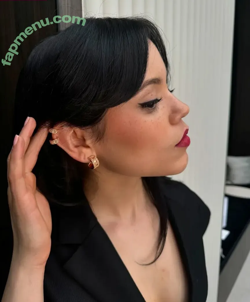 Jenna Ortega nude photo #2524 (Page / jennaortega)