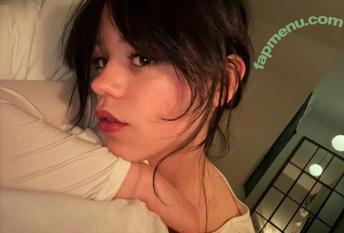 Jenna Ortega nude photo #2557 (Page / jennaortega)