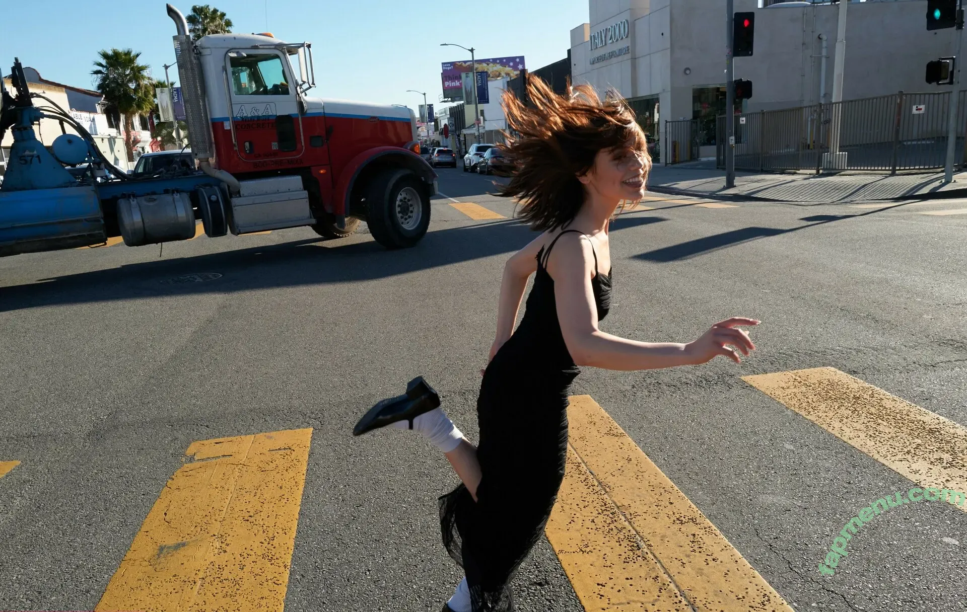 Jenna Ortega nude photo #2565 (Page / jennaortega)