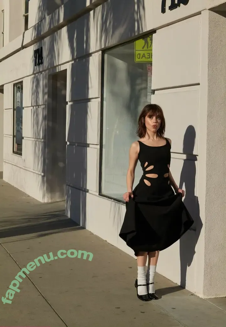 Jenna Ortega nude photo #2593 (Page / jennaortega)