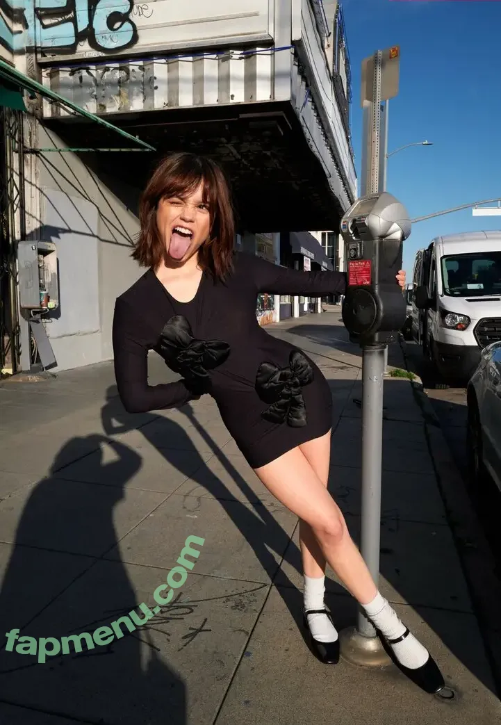 Jenna Ortega nude photo #2594 (Page / jennaortega)