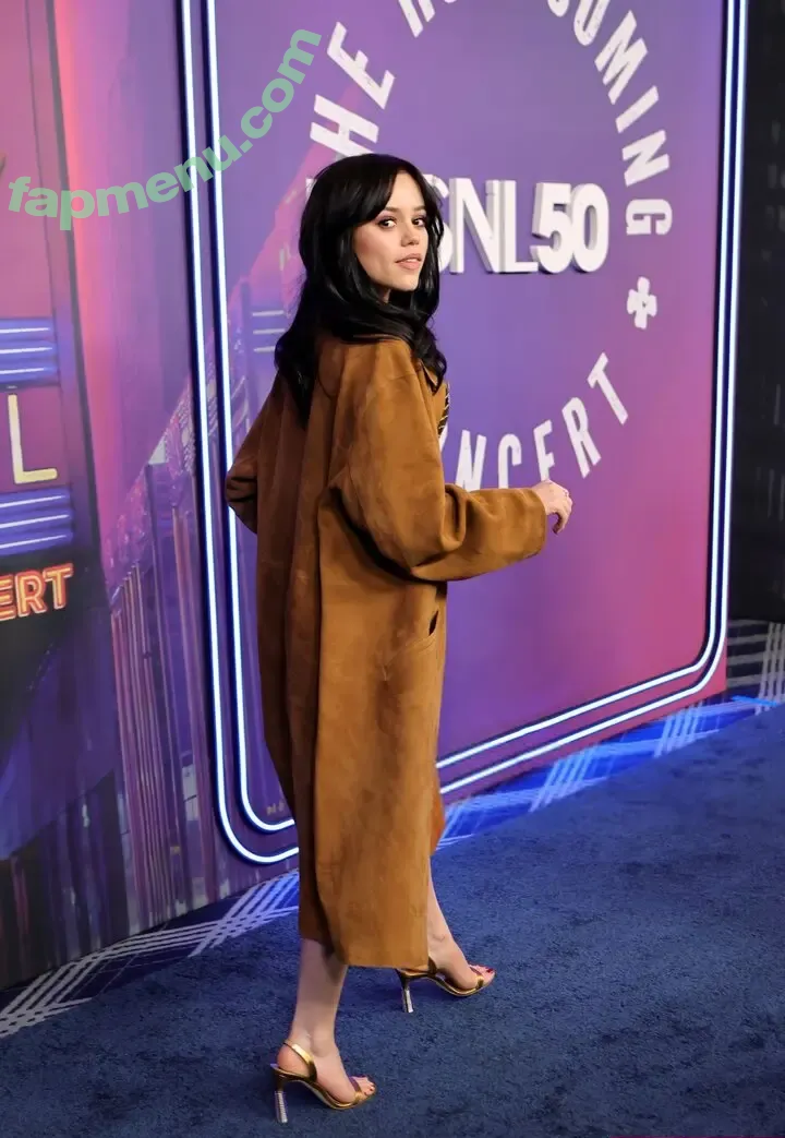 Jenna Ortega nude photo #2607 (Page / jennaortega)