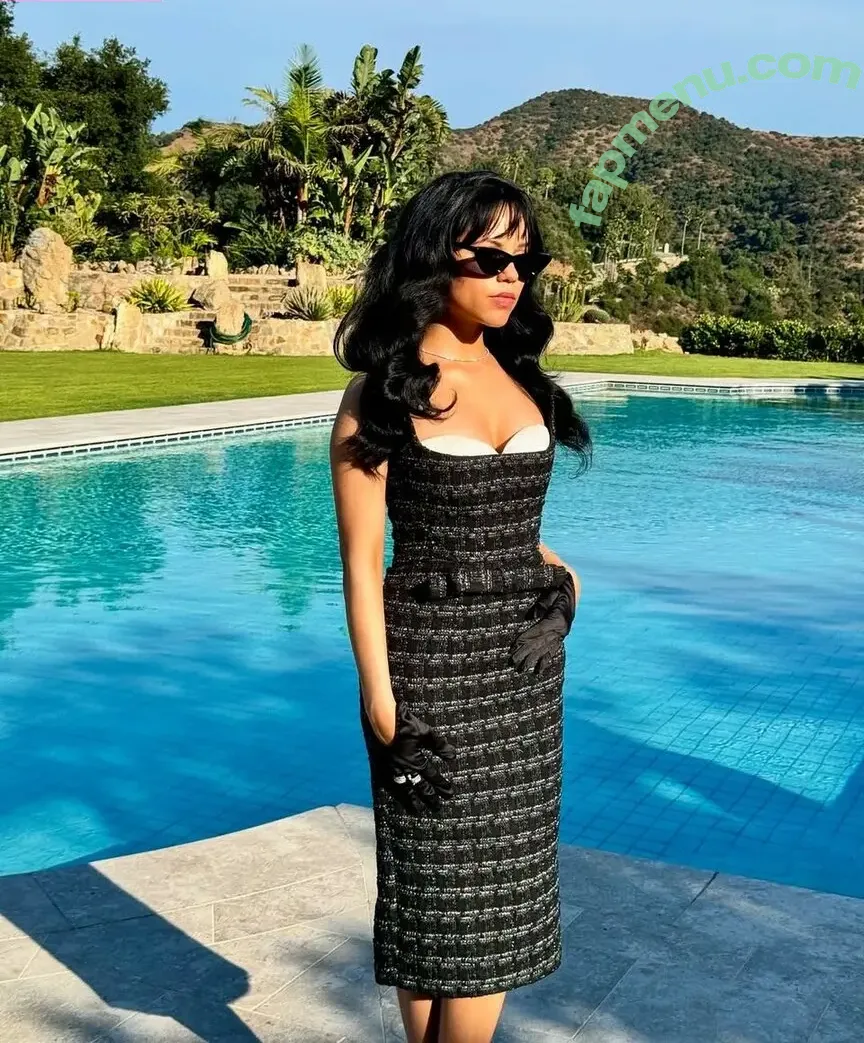 Jenna Ortega nude photo #2613 (Page / jennaortega)