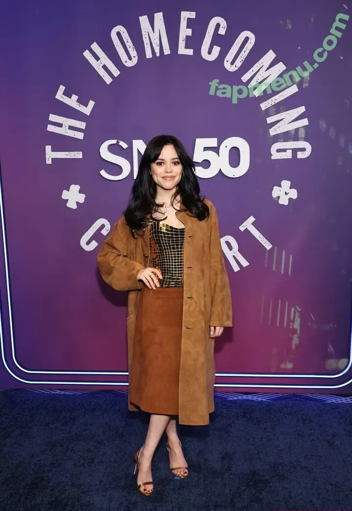 Jenna Ortega nude photo #2622 (Page / jennaortega)