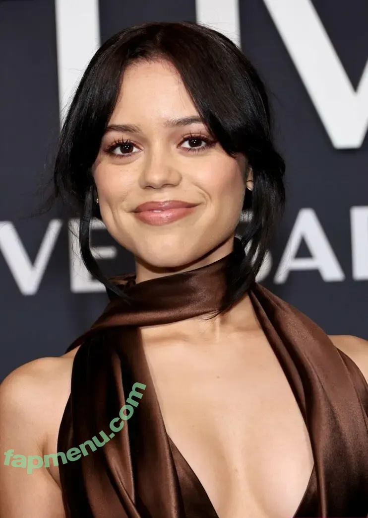 Jenna Ortega nude photo #2631 (Page / jennaortega)