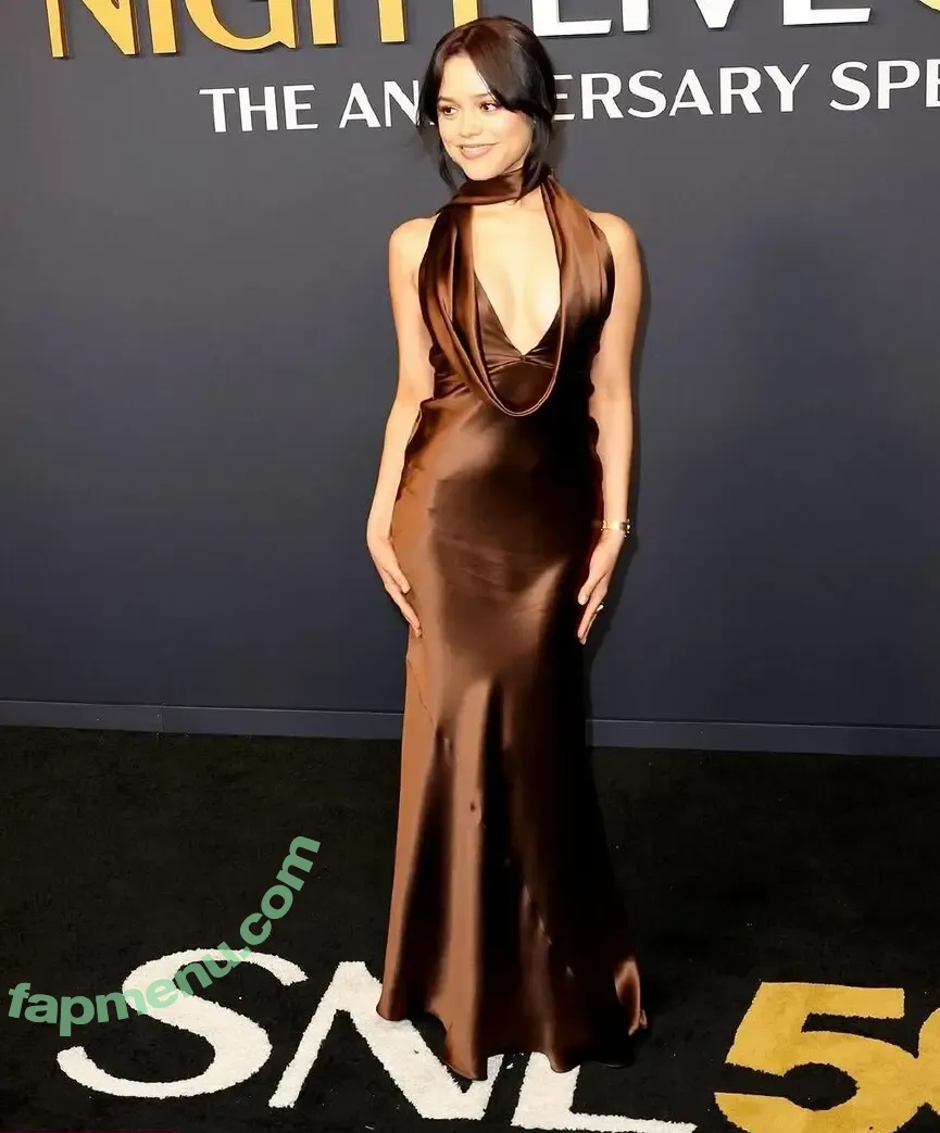 Jenna Ortega nude photo #2705 (Page / jennaortega)