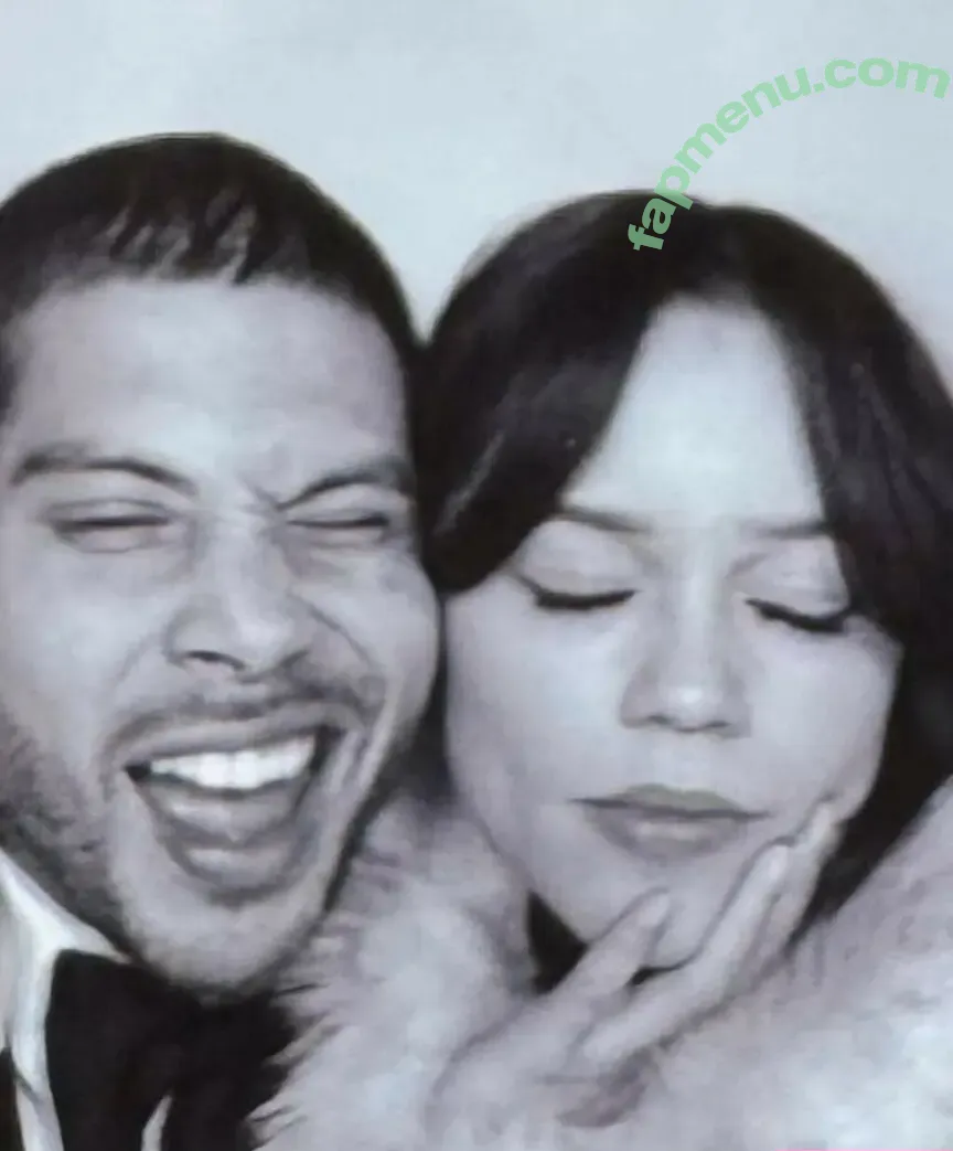 Jenna Ortega nude photo #2724 (Page / jennaortega)