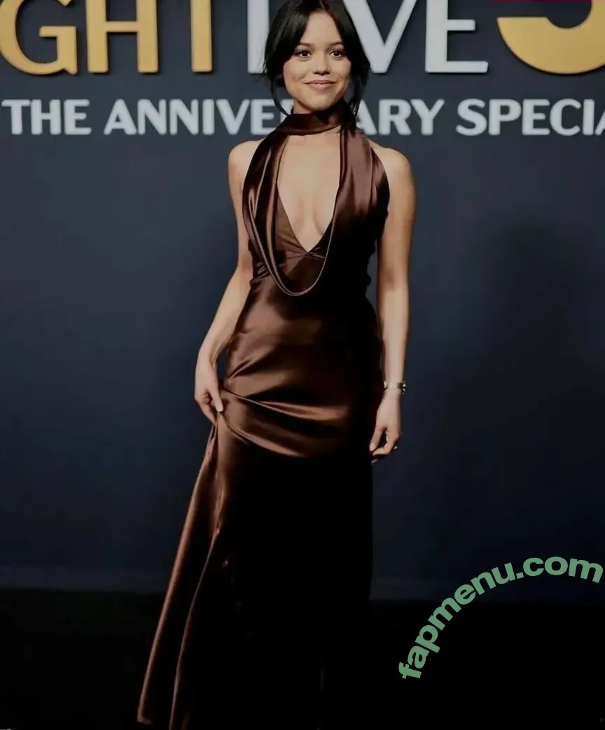 Jenna Ortega nude photo #2726 (Page / jennaortega)