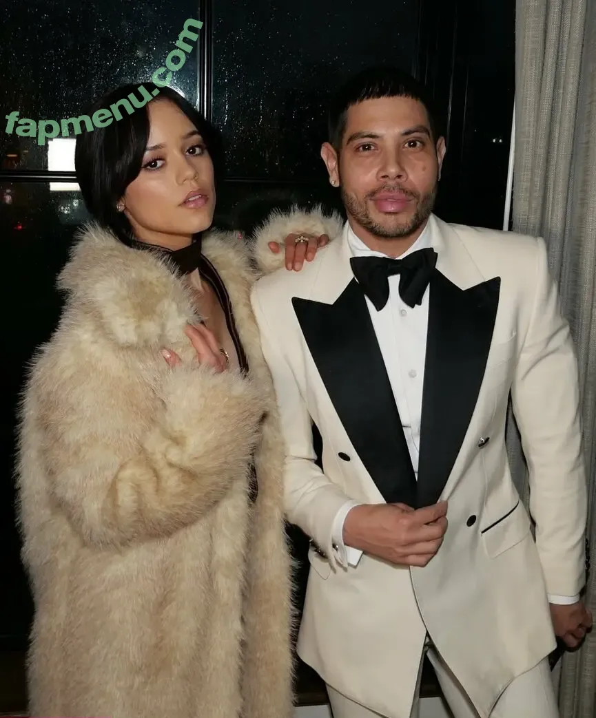 Jenna Ortega nude photo #2727 (Page / jennaortega)