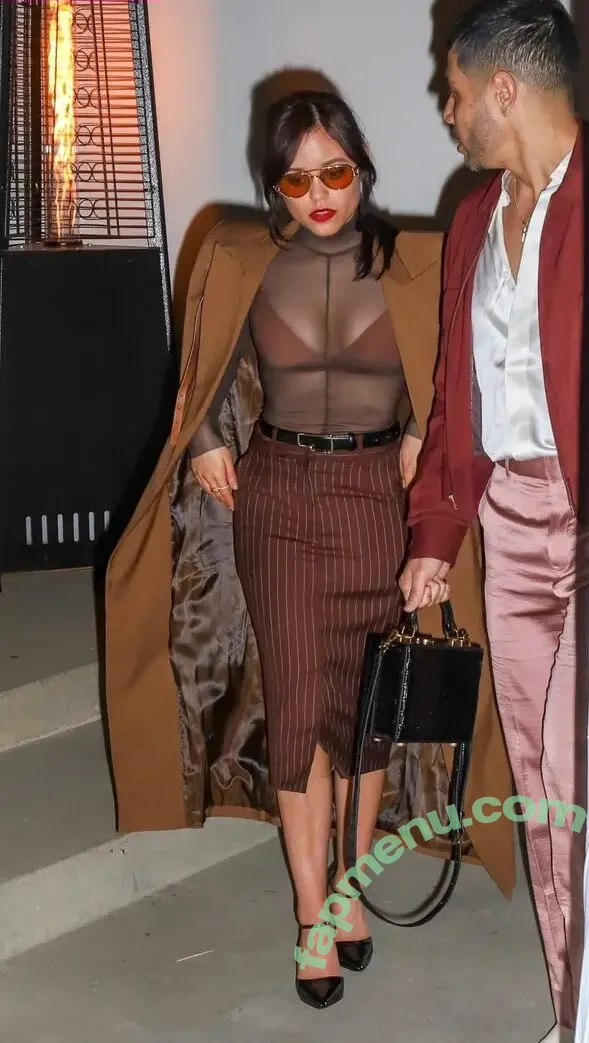 Jenna Ortega nude photo #2734 (Page / jennaortega)