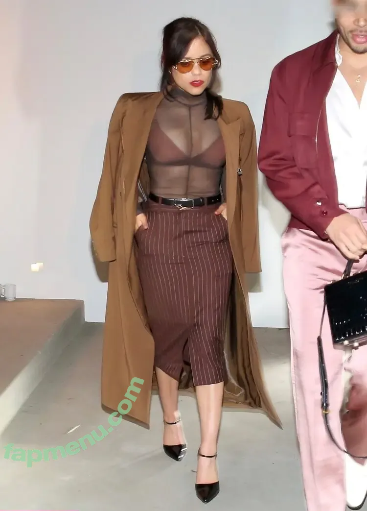 Jenna Ortega nude photo #2743 (Page / jennaortega)