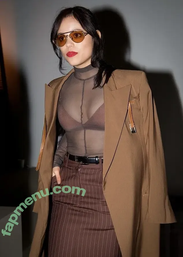 Jenna Ortega nude photo #2753 (Page / jennaortega)