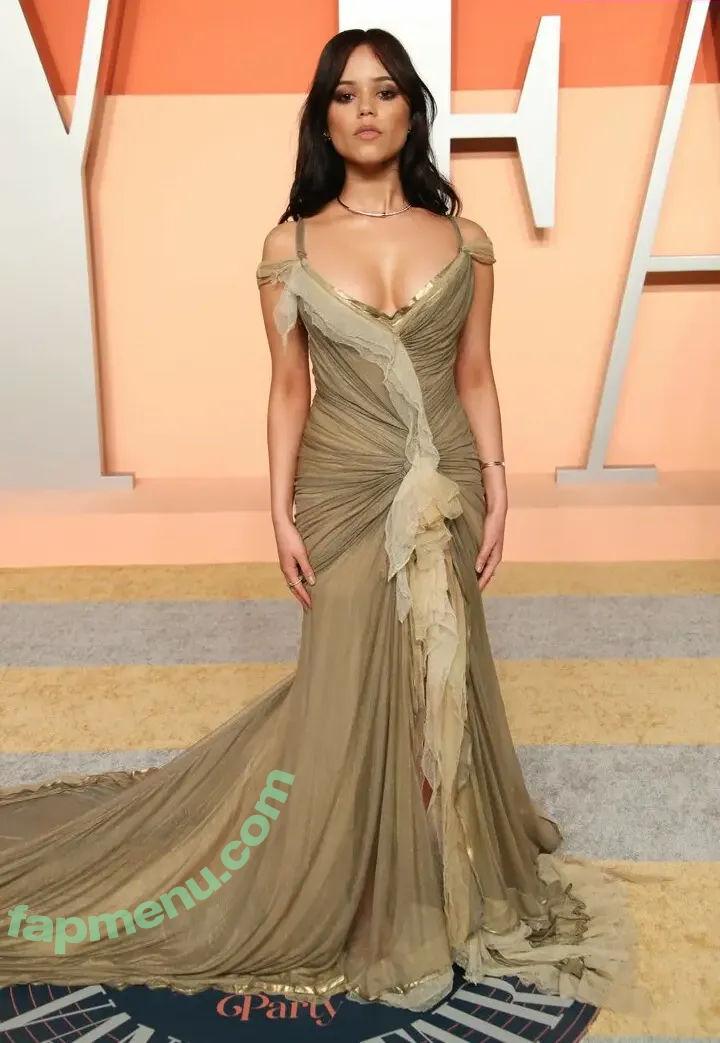 Jenna Ortega nude photo #2764 (Page / jennaortega)