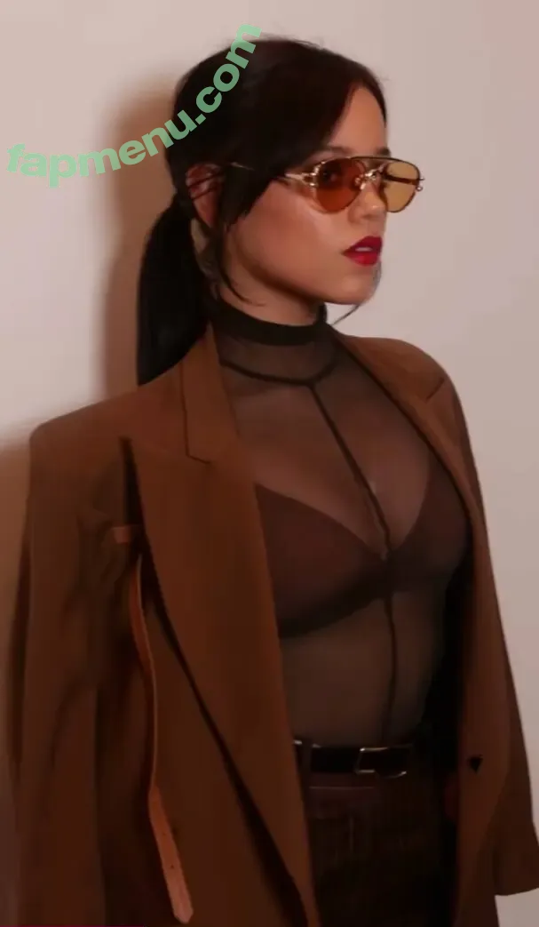 Jenna Ortega nude photo #2824 (Page / jennaortega)