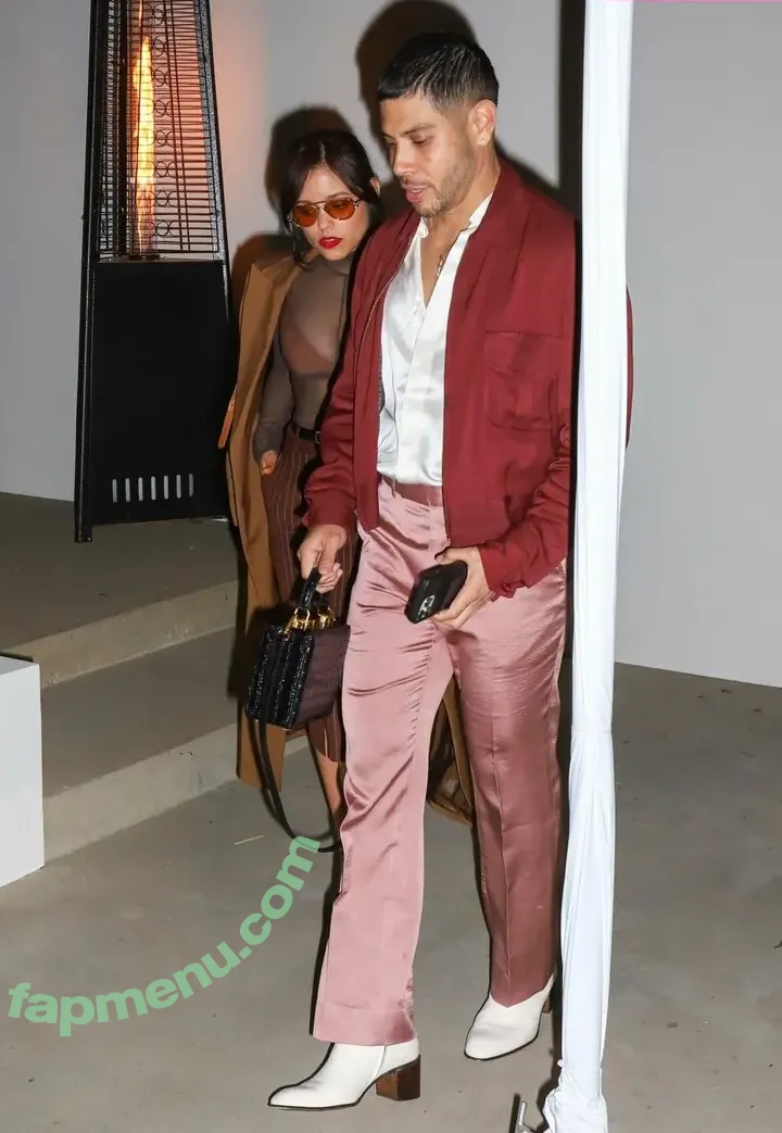 Jenna Ortega nude photo #2836 (Page / jennaortega)