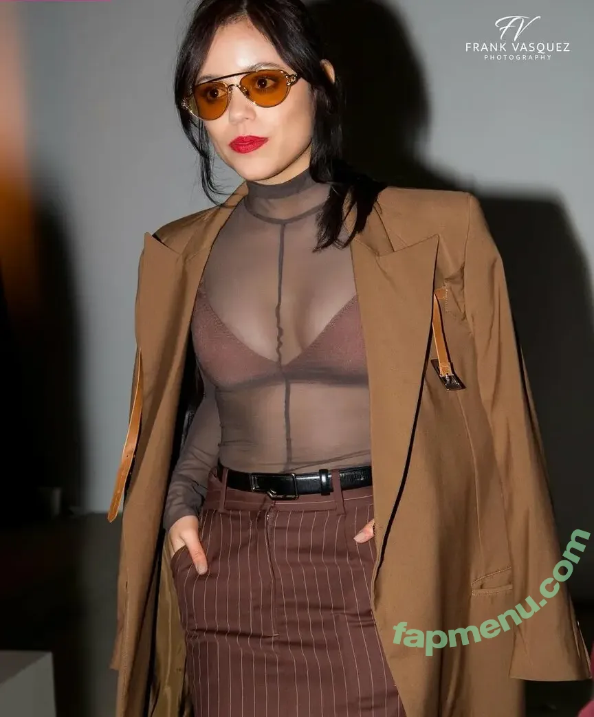 Jenna Ortega nude photo #2841 (Page / jennaortega)