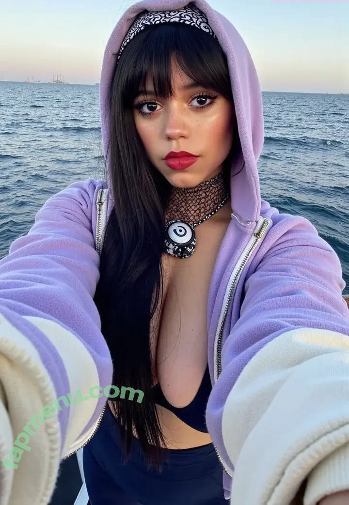 Jenna Ortega nude photo #2872 (Page / jennaortega)