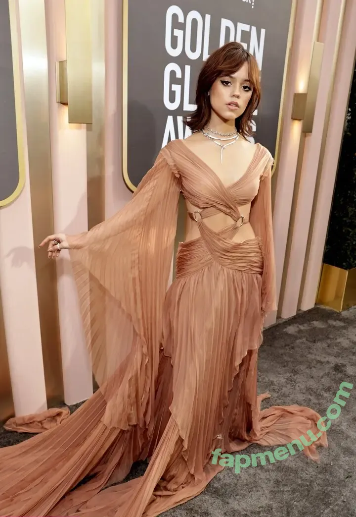 Jenna Ortega nude photo #2938 (Page / jennaortega)