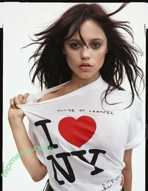 Jenna Ortega / Page / jennaortega / ortega00 nude photo #0116